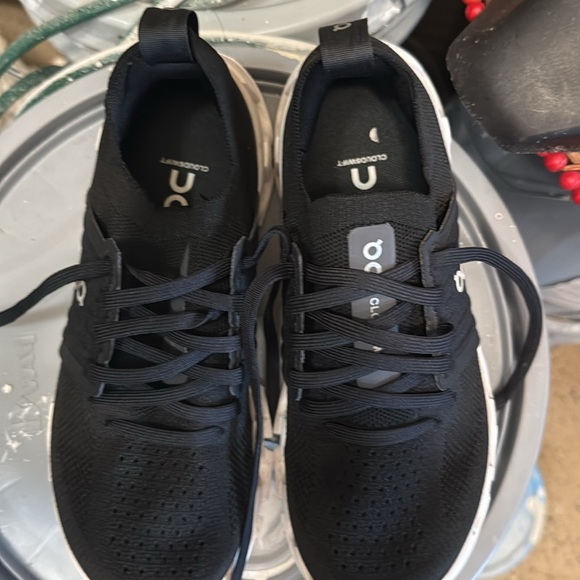 Sport shoes - Picture 3 of 5